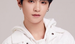 黄明昊吃瓜爆料图片,娱乐圈幕后真相大揭秘